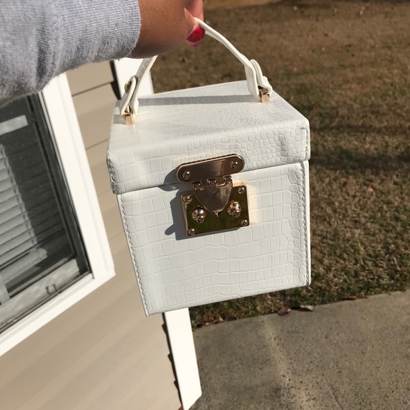 cube purse